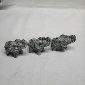 Kiwi Jasper Elephant Lot